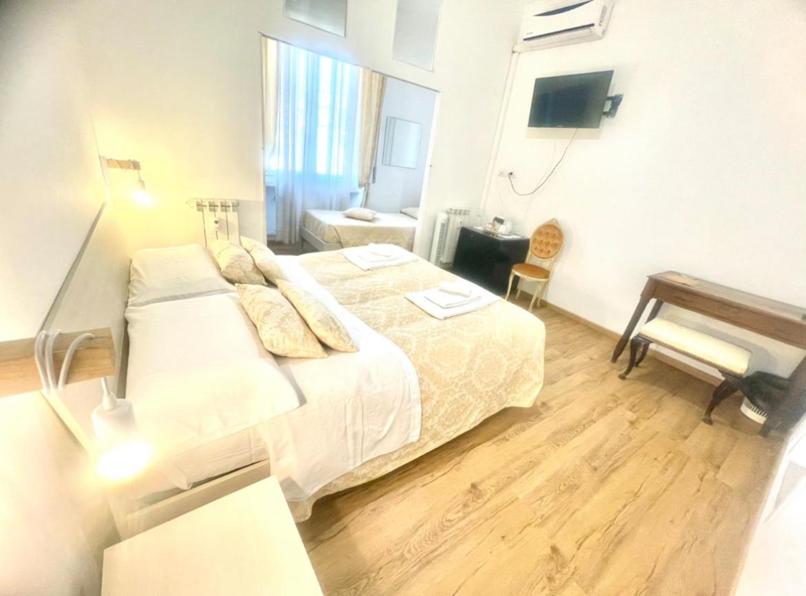 B&B Cavour16 Gênes Extérieur photo